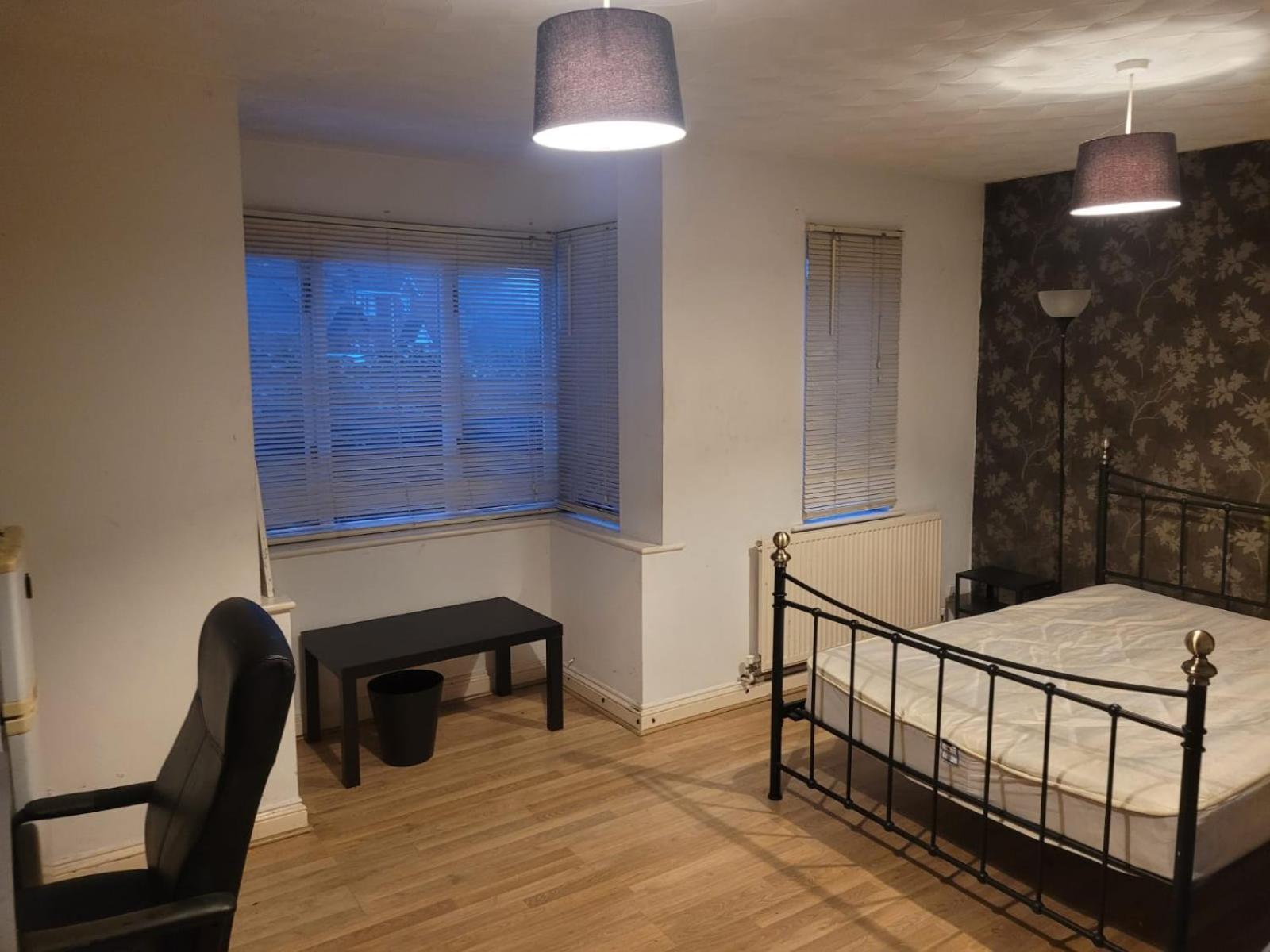 City Guesthouse Central Milton Keynes Mk13 Экстерьер фото